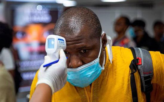 南非有意转卖阿斯利康疫苗 并计划购买中国疫苗