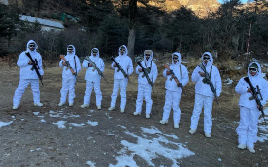 印媒：印军在班公湖等地加强部署 距解放军仅数