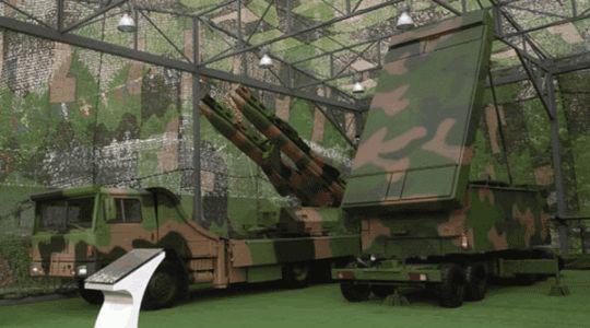 2007年“我们的队伍向太阳”建军80周年国防建设成就展上的红旗-12系统