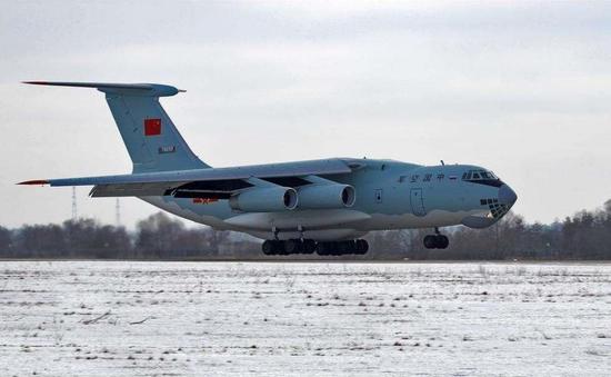 只有17架伊爾-76大型運輸機,其中至少3架還被改裝成了空警-2000預警機