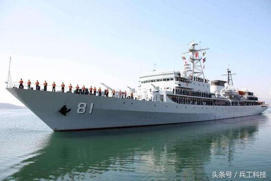 戚继光舰成中国海军力量倍增器可伴随航母进行训练