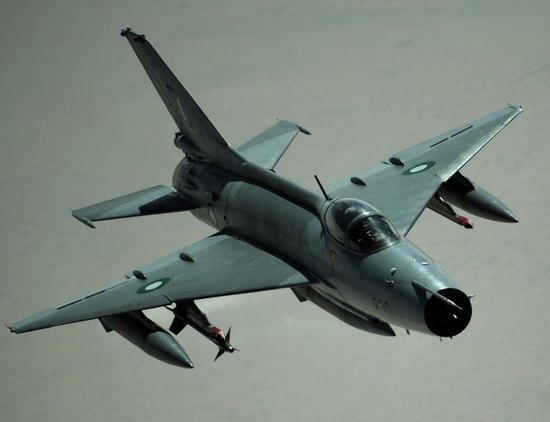 中国歼8研制为何这么困难 因为根本没吃透歼7设计