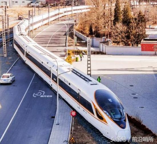中国高铁可环球连跑600圈10年突破该技术打脸西方