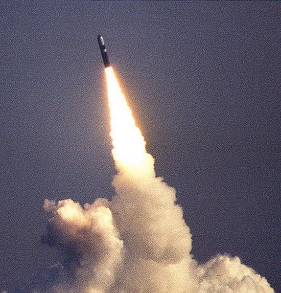 英国三叉戟洲际导弹图片