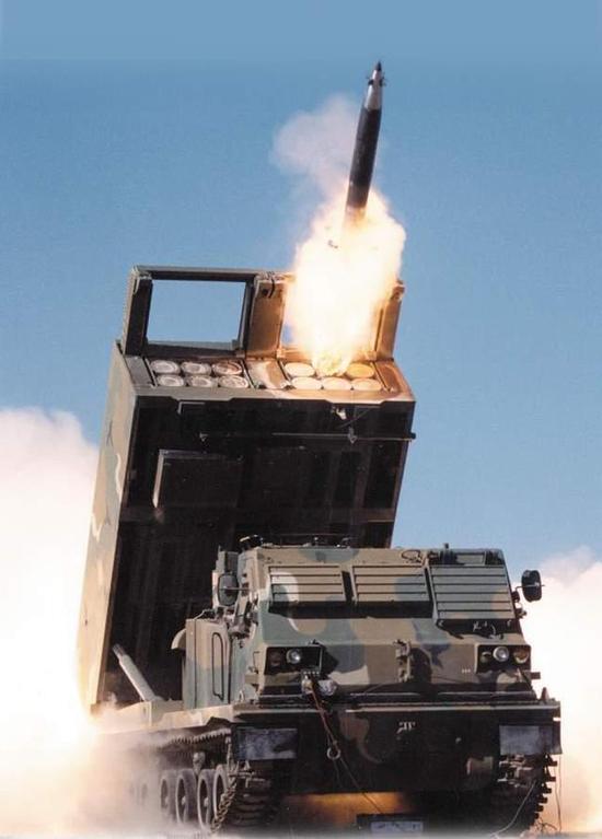 一发炮弹抵一辆豪车 中国最强火箭炮一次齐射灭一城