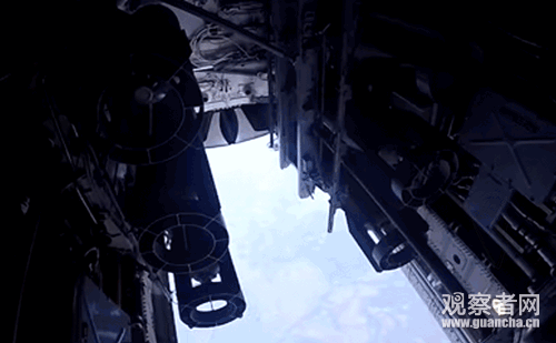  图-22M3使用内置弹仓携带弹药 