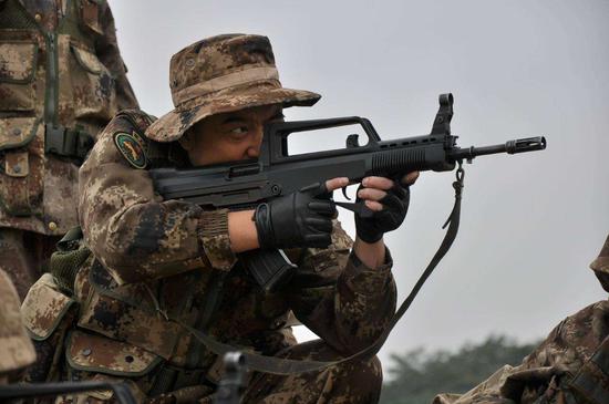 中国95步枪价格仅4千元 美军却认为该枪有两大缺陷