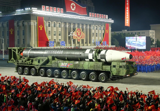 朝鲜凌晨阅兵后美国重申提供 延伸威慑 手机新浪网