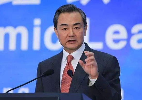 全球第一个公开声援中国的外长 王毅应约同他通