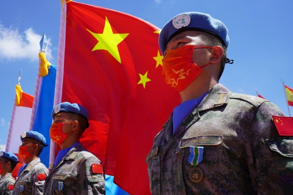 现场照片！ 410名中国维和官兵被授予联合国和平勋章