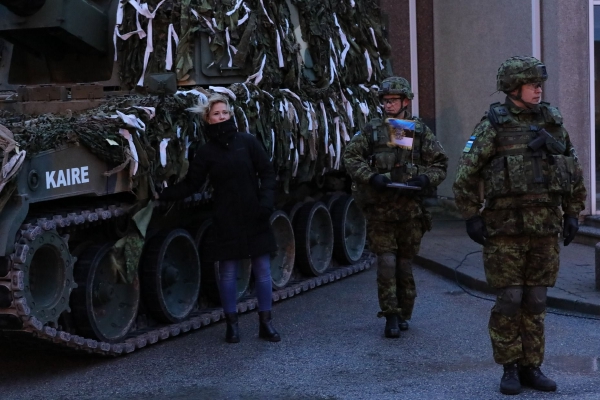 爱沙尼亚炮兵展示K9自行榴弹炮