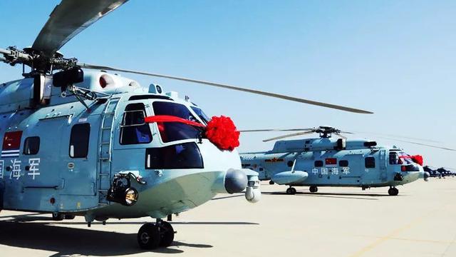 我海军陆战队接收新型直8c舰载直升机