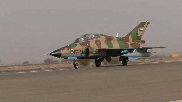 迷彩充满战术范儿!苏丹空军ftc2000战机亮相演兵场