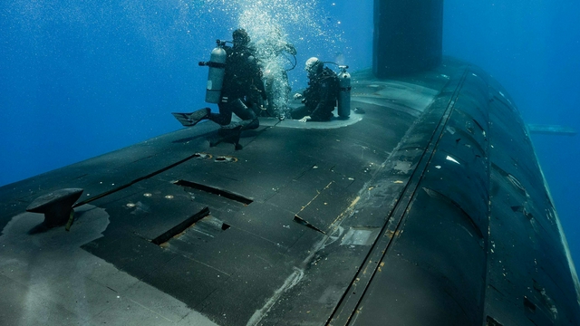 潜水航母水下图片