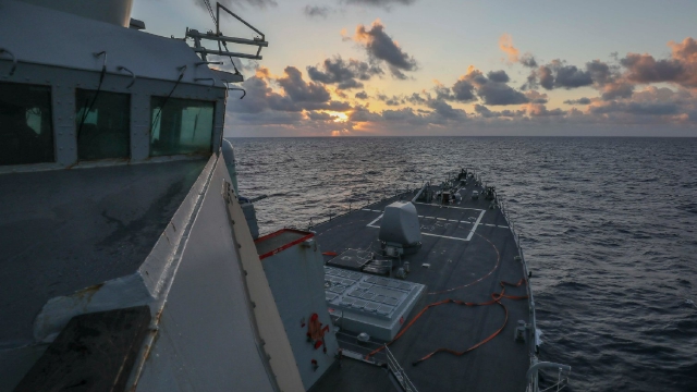 中国领海不容横行霸道！美海军驱逐舰闯中国西沙海域