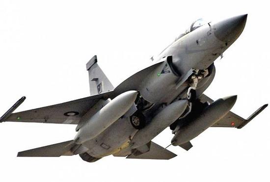 深度:中国枭龙战机已经外卖30架 一新装备挤走俄战机