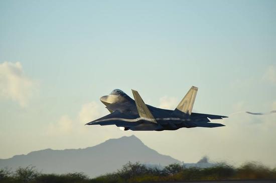美国空中国民警卫队第第199战斗机中队和第19战斗机中队所属的f-22a