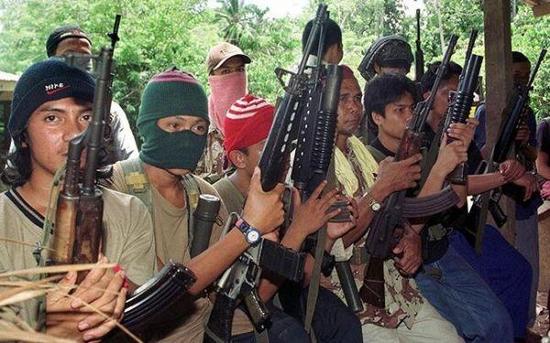 菲律宾政府军与极端组织激战 一个排接近被全歼