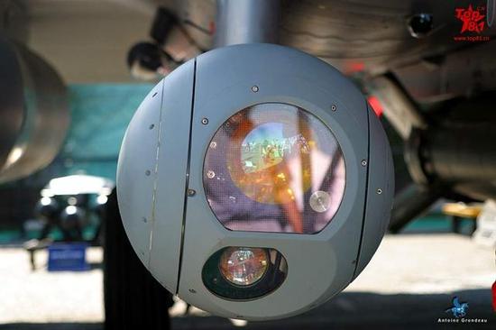 达摩克利斯瞄准吊舱