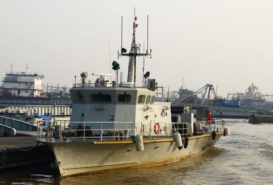 难题,中国用无人船技术成功地解决感应水雷的清扫问题,312型艇更成为