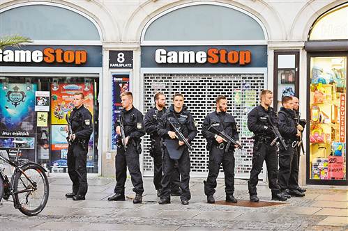 德国慕尼黑恐怖袭击后荷枪实弹的特警