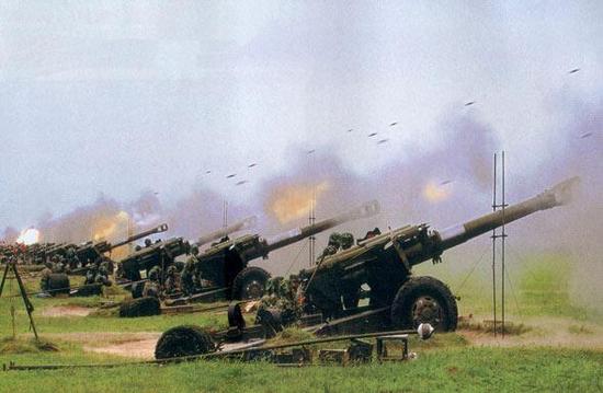 比如:66式152mm榴弹炮使用普通榴弹,一发的价格即需要几千块钱,如果改