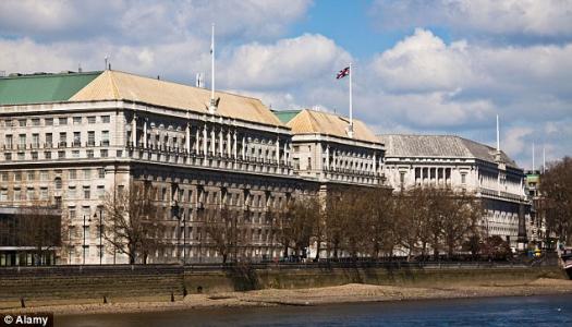 英国情报机构军情五处面向大学招实习生周薪4300元