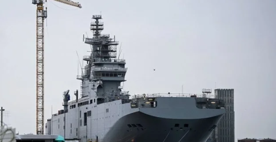 俄军两栖攻击舰吨位又变大了：不是2万吨而是