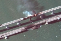 克里米亚大桥爆炸现场卫星图曝光