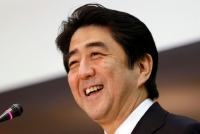 “曾因过于敏感被推迟出版”:安倍晋三回忆录即将发售