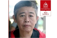 因为帮学生作弊,她被国际刑警组织发“红通”