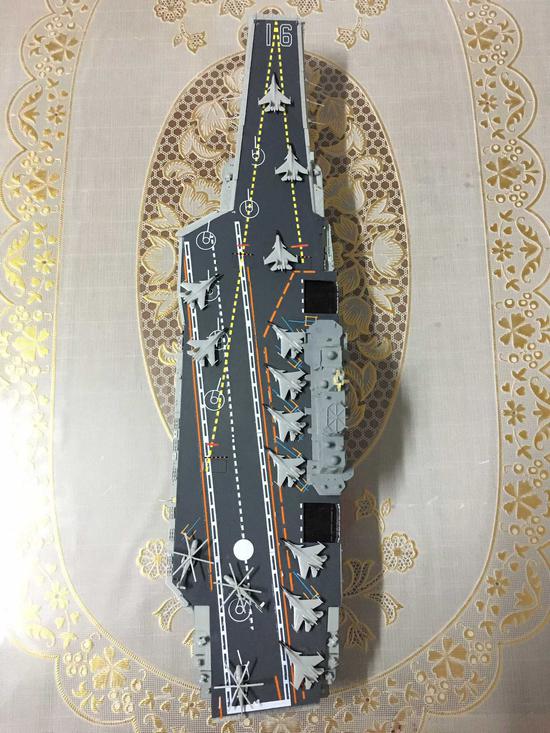 比例1/700 辽宁舰模型