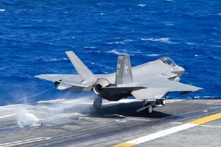 美航母f35c舰载机弹射起飞