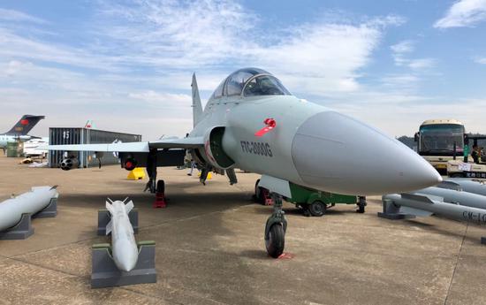 中国第2架FTC-2000G战机亮相 机头更大取消