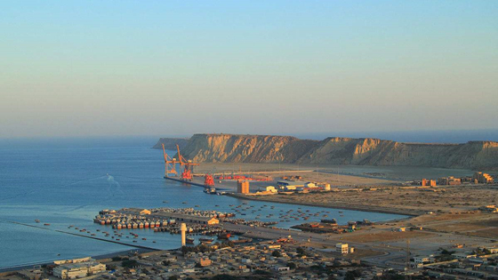 日媒探访中国建造的瓜德尔港 巴军每隔百米站岗