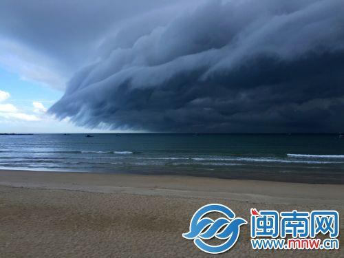 漳州东山岛现壮观对流云 与台风没什么关系(图)