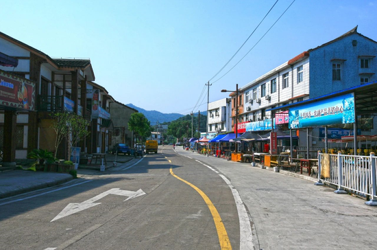 东钱湖下水村处五山三溪相汇之处为五山三溪的宝地