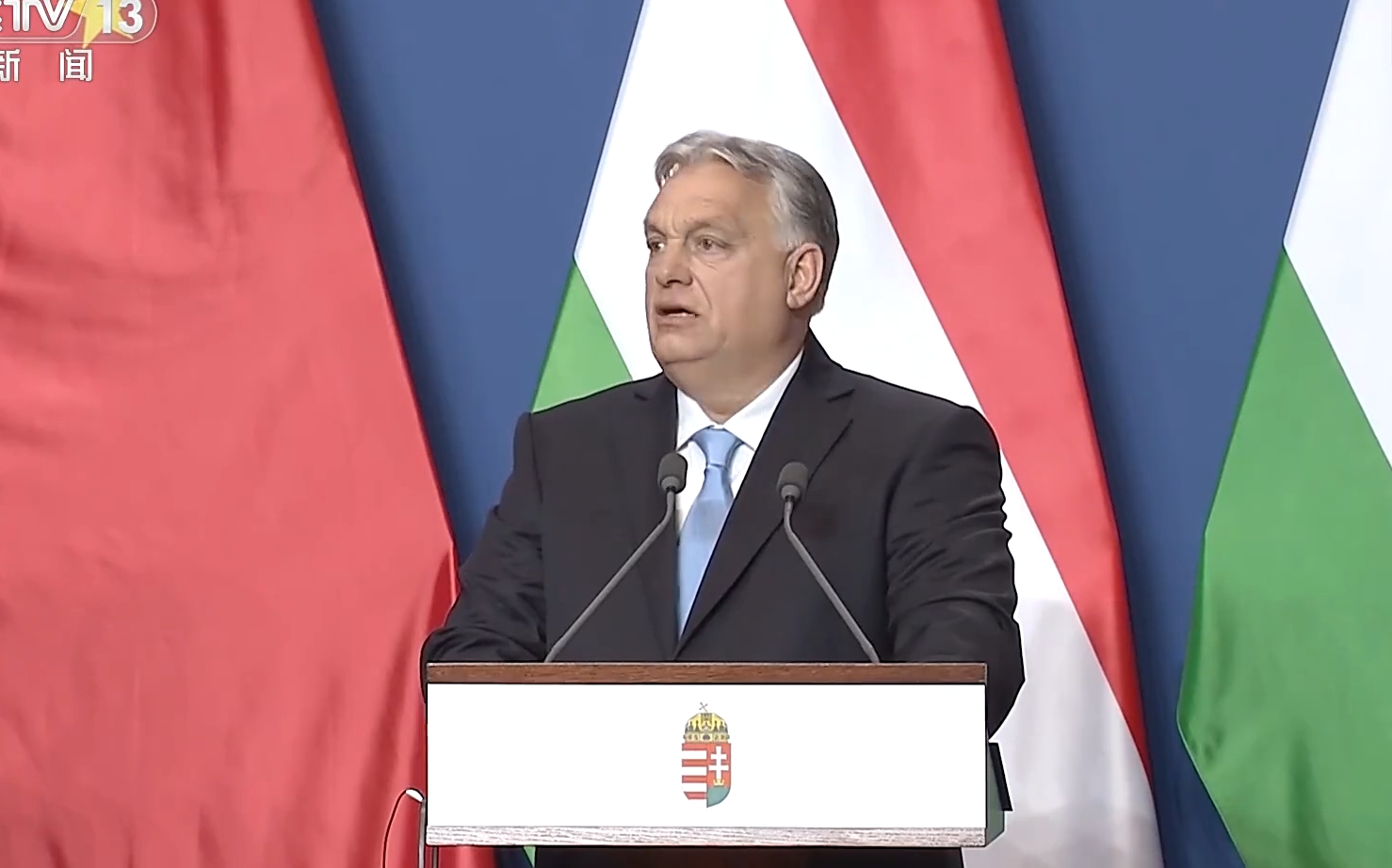 习近平同匈牙利总理欧尔班共同会见记者
