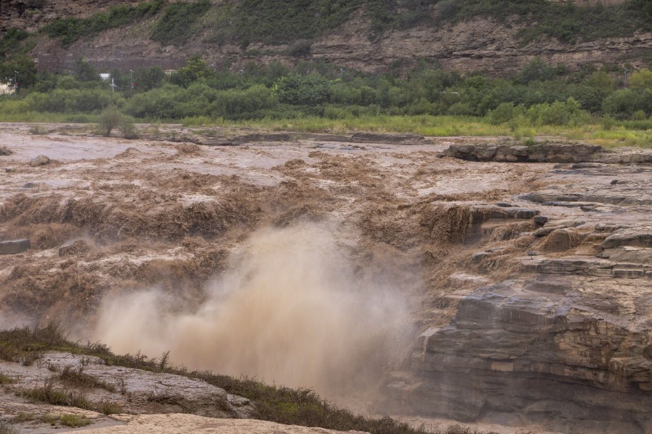 陕西延安:黄河壶口瀑布迎丰水期