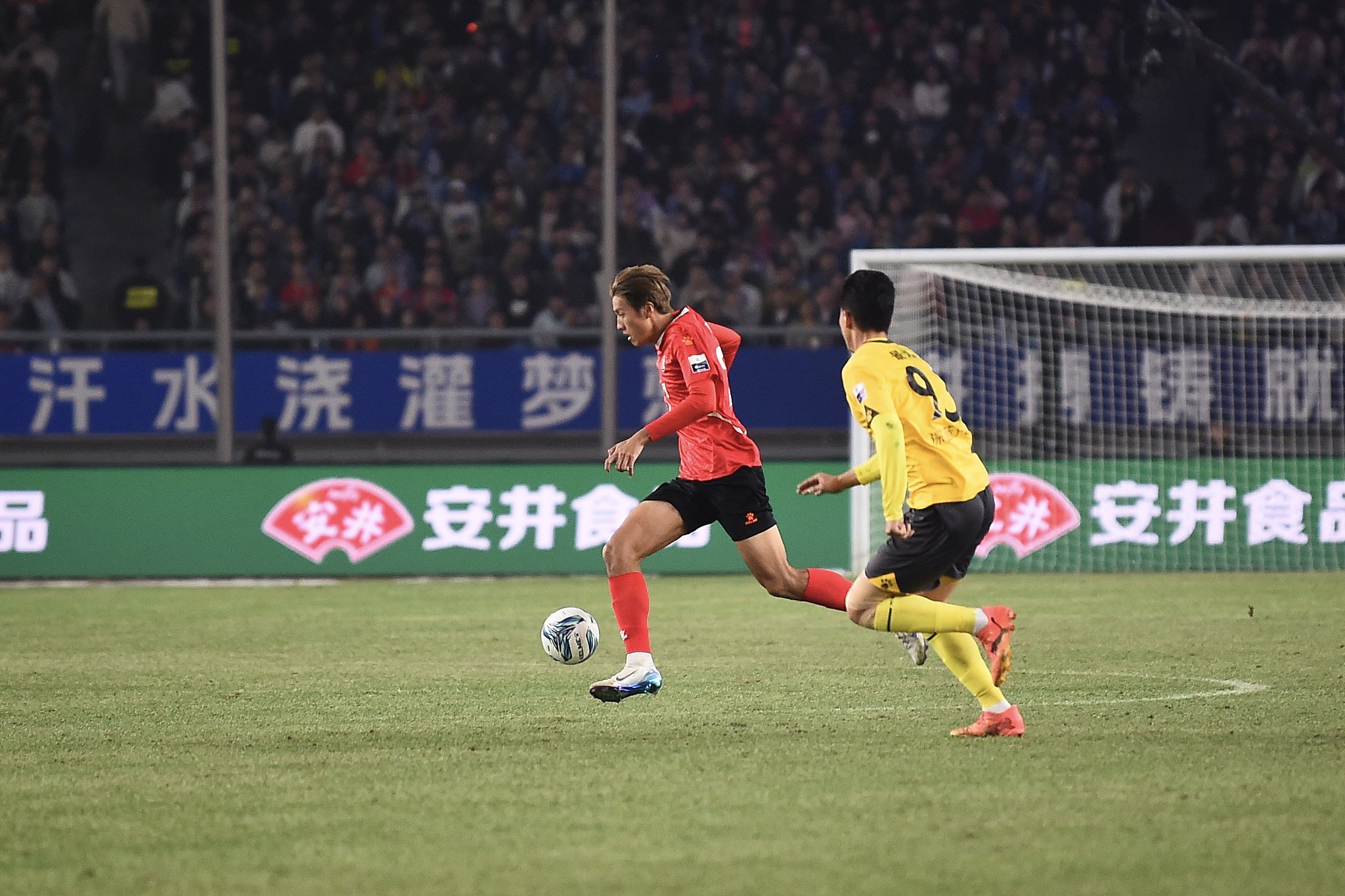 以下克上！泰州队点球大战打破南通队不败金身，夺得首届苏超冠军