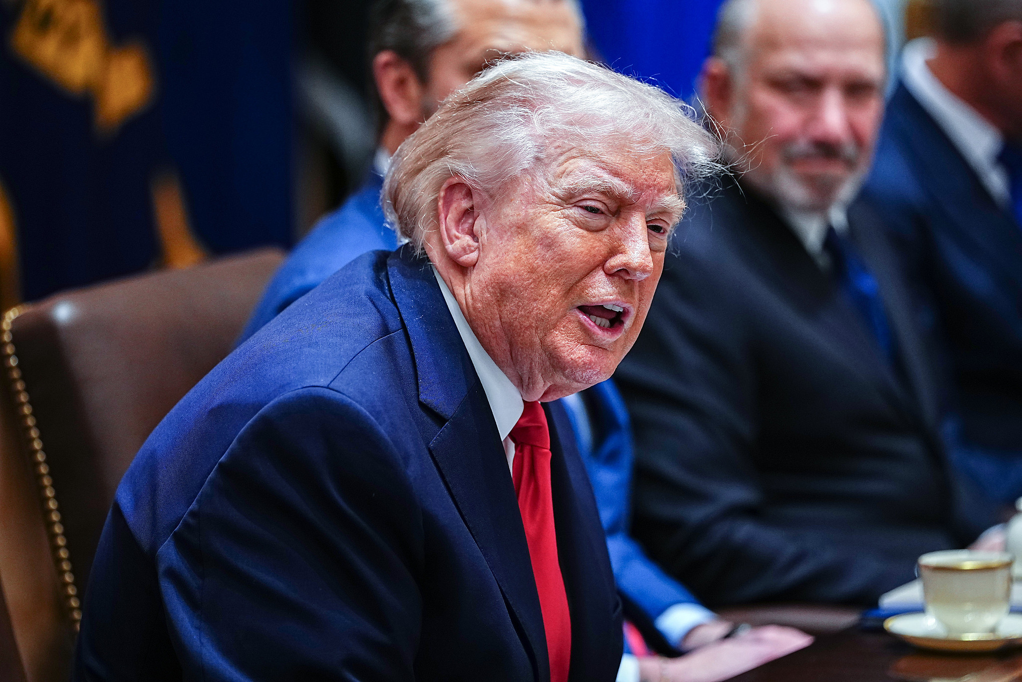 特朗普也该就爱泼斯坦案去国会作证？美众议长回应