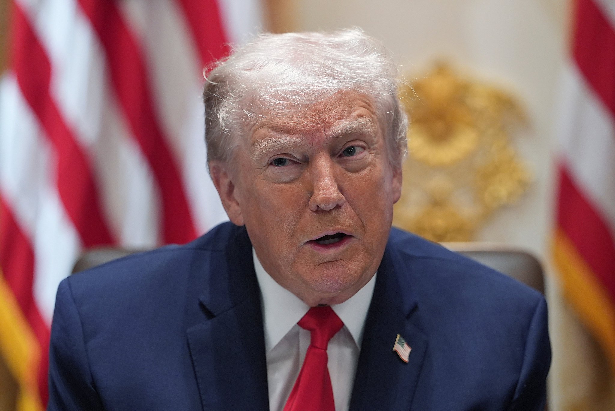 特朗普称庞大舰队驶向伊朗 已超委内瑞拉