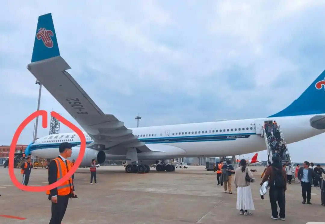 ▲旅客下飞机时拍摄的照片