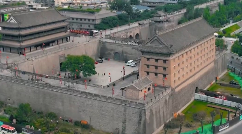 历史“深”一度·这条路,习主席为何称其“名垂青史”?