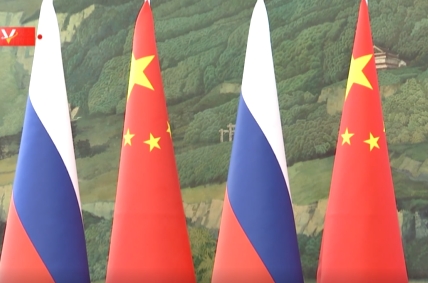独家视频丨习近平同俄罗斯总统普京会谈：今天的中俄关系来之不易 值得双方倍加珍惜和呵护