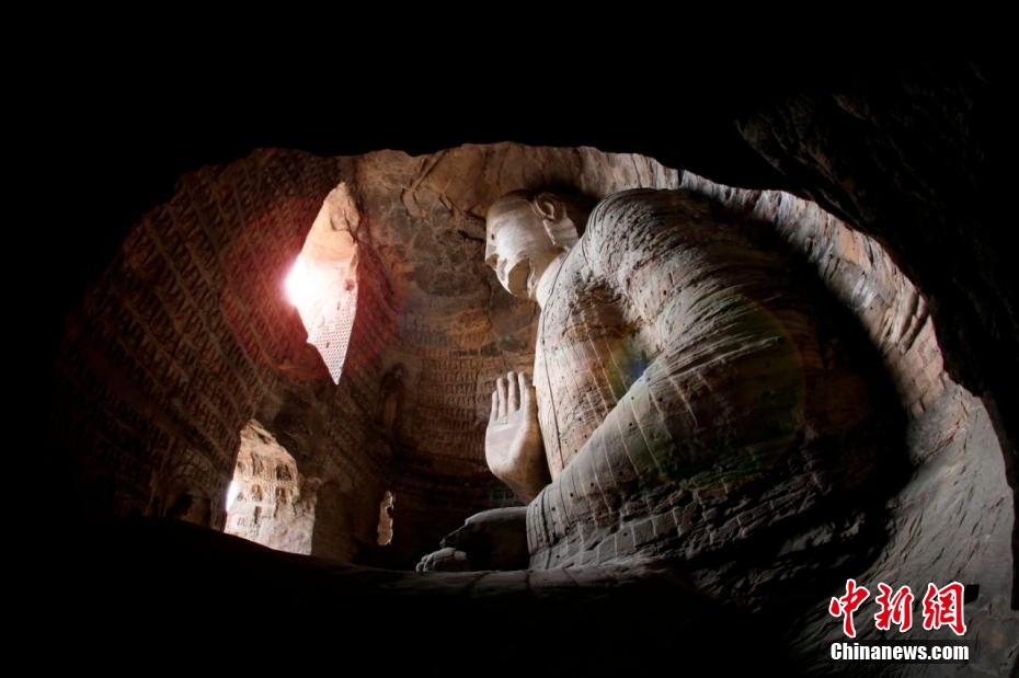 云冈石窟19窟开放