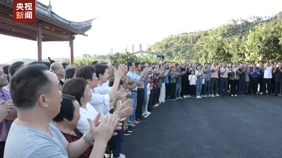 时政微视频丨枝叶总关情