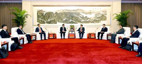  12月6日，国务委员、公安部部长赵克志在京会见香港警务处处长邓炳强 满博摄影