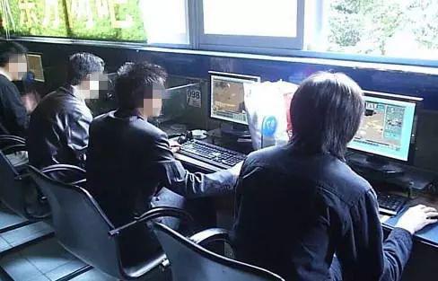 美女窝视频:俩警察卧底“美女窝” 被要求每天最少交10个男友 网络配图