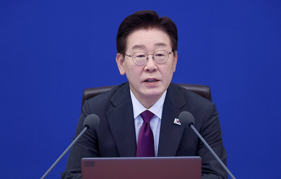 “中国人大举购入首尔江南区公寓”？李在明点名批评韩媒炮制假新闻